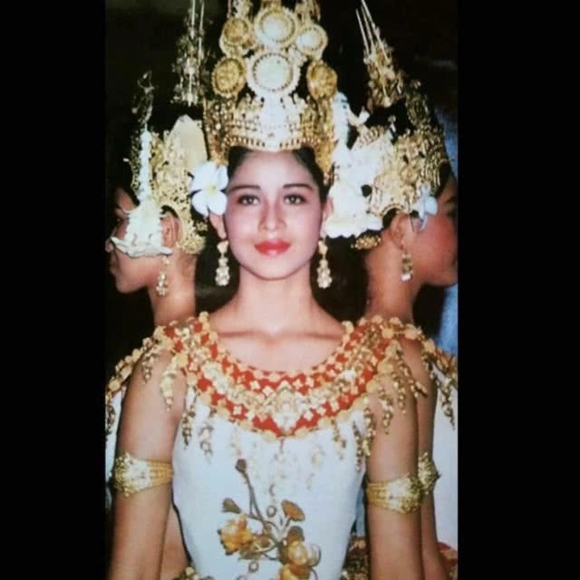 เปิดประวัติ "อุก พัลลา"พระชายา "เจ้ารณฤทธิ์" จาก "นางระบำ" สู่ "นักการเมืองหญิง"