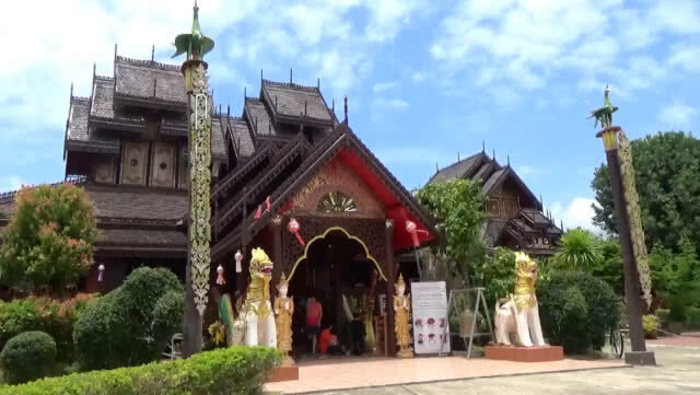 อลังการ!! วิหารไม้สักศิลปะผสมผสาน ไทยล้านนา-เมียนมา หนึ่งเดียวในพะเยา