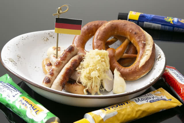 U CAN EAT MEET กับปูน : World Cup นี้นั่งเชียร์บอลที่ไหนดี