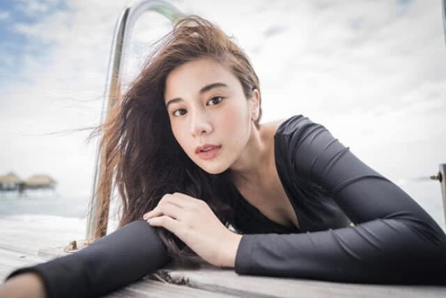 เก้า-สุภัสสรา อวดหุ่นชุดว่ายน้ำ ทะเลมัลดีฟส์