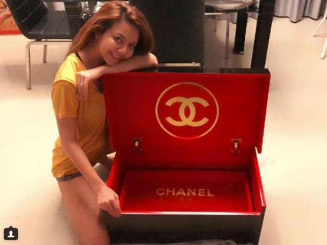 " จ๊ะ-อาร์สยาม"  นิวลุค หั่นหน้าม้ากระชากวัย 
หน้าเด็กลงทันตาเห็น !!!!