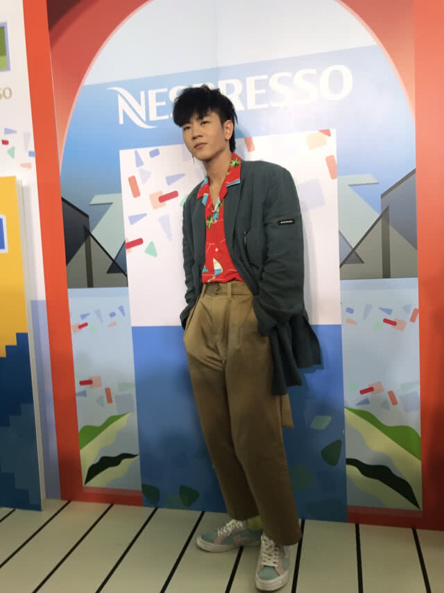 "โทนี่ รากแก่น" เผยเหตุผล ทำไมต้องโกนคิ้ว?