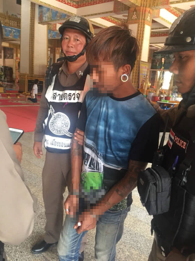 ตร.รวบหนุ่มใจบาปทันควันหลังงัดตู้บริจาคในวัดพระธาตุ 9 ชั้น(มีคลิป)