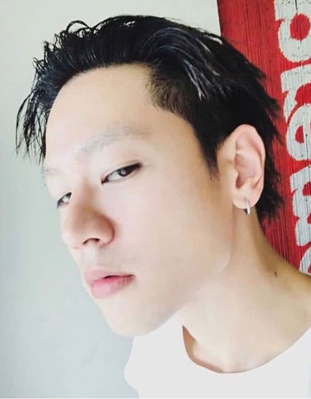"โทนี่ รากแก่น" เผยเหตุผล ทำไมต้องโกนคิ้ว?
