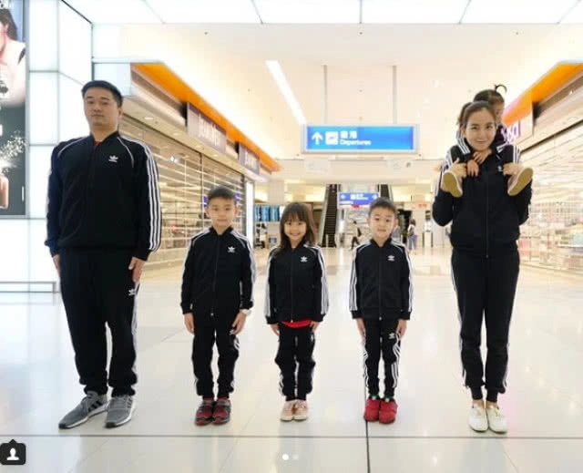 เเมตซ์กันทั้งบ้าน !! ส่องภาพครอบครัว "พลอย-ชิดจันทร์" !!!!