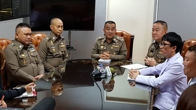 "ศรีวราห์" พร้อมเป็นกาวใจ ระหว่างตำรวจชุดจับกุม กับ "ทนายสุกิจ" (มีคลิป)
