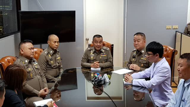 "ศรีวราห์" พร้อมเป็นกาวใจ ระหว่างตำรวจชุดจับกุม กับ "ทนายสุกิจ" (มีคลิป)