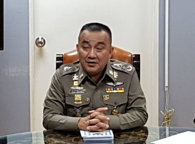 "ศรีวราห์" พร้อมเป็นกาวใจ ระหว่างตำรวจชุดจับกุม กับ "ทนายสุกิจ" (มีคลิป)