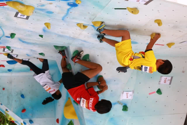 สถาบันพลศึกษา กระบี่ จัดงาน วิ่ง ว่าย พาย ปีน ปั่น สวรรค์อันดามัน