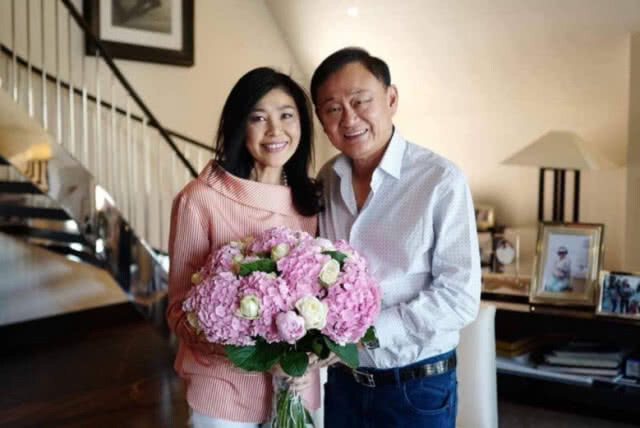 "ทักษิณ"ให้คำมั่นในวันเกิด"ยิ่งลักษณ์" "พี่จะดูแลน้องให้การใช้ชีวิตอยู่ในต่างแดนของเรามีคุณค่า"