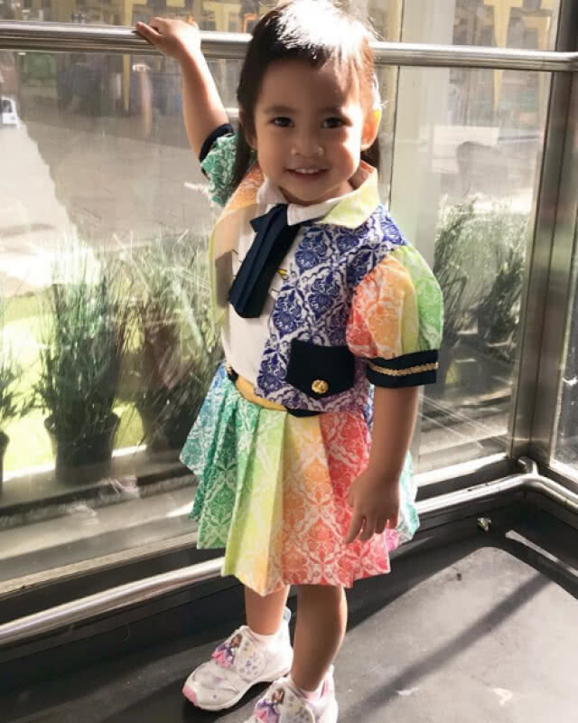 คุณแม่สายสตรอง "เอิร์น เดอะสตาร์" ล่าสุดลงมือสร้างบ้านด้วยตัวเอง!