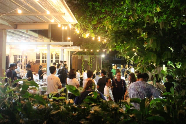 U CAN EAT MEET กับ ปูน : ลิ้มลองเมนู อาหารลูกครึ่ง "Peranakan"