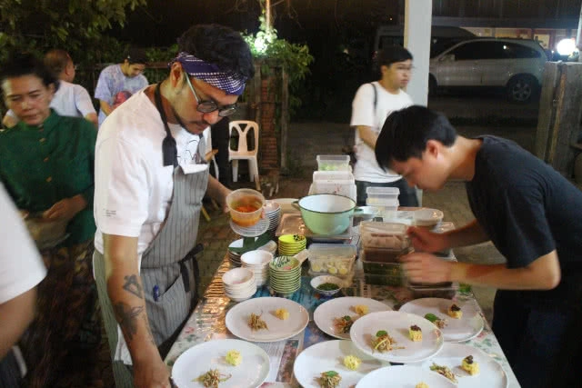 U CAN EAT MEET กับ ปูน : ลิ้มลองเมนู อาหารลูกครึ่ง "Peranakan"