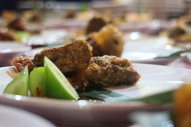 U CAN EAT MEET กับ ปูน : ลิ้มลองเมนู อาหารลูกครึ่ง "Peranakan"