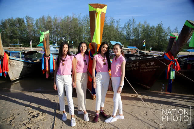 40 สาวงาม ร่วมประเพณีผูกผ้าเรือหัวโทง