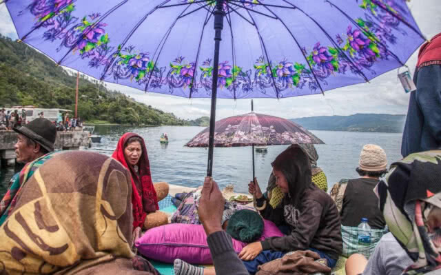 ค้นหาผู้โดยสารสูญหาย 192 ราย เหตุเรือคว่ำในอินโดฯ