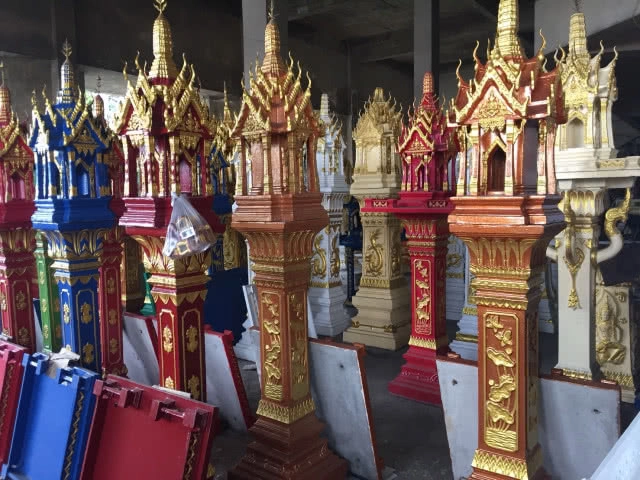 กำลังฮิตในเชียงใหม่! ศาลพระภูมิทรงโมเดิร์น สุดแปลกตา