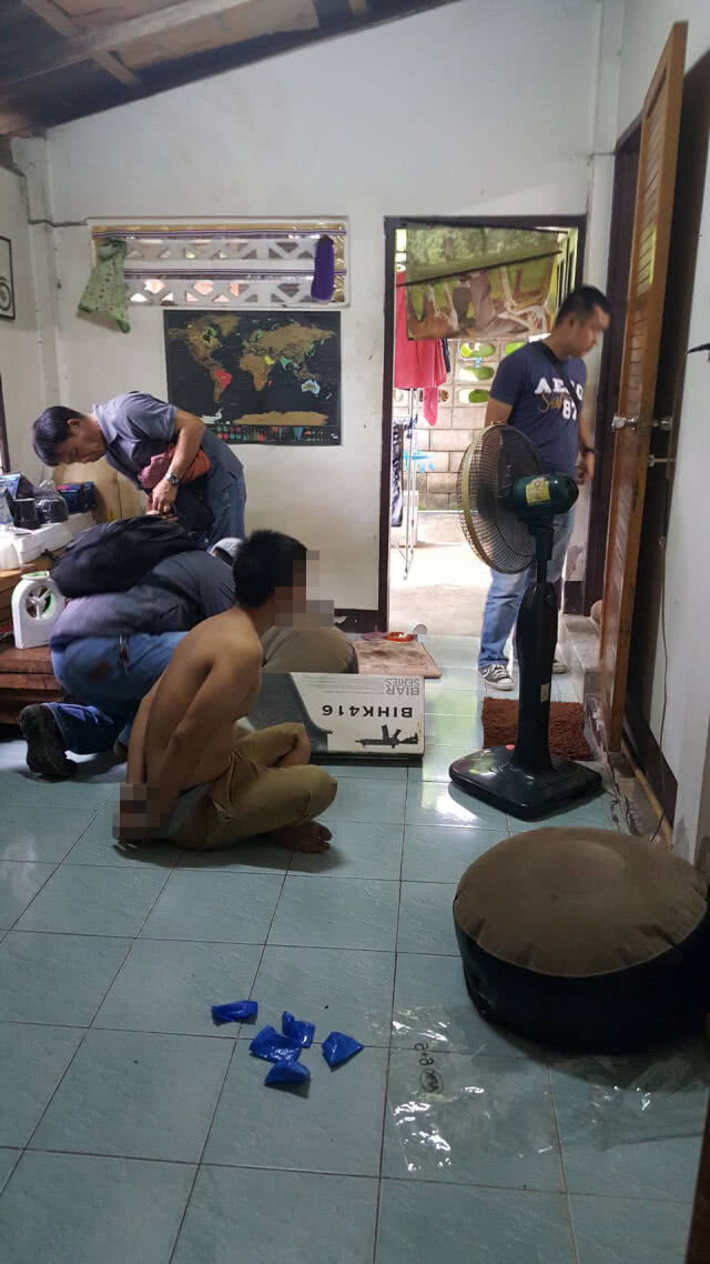 บุกค้นบ้านเอเย่นต์ "ยานรก" รายใหญ่ กลางเมืองลำปาง