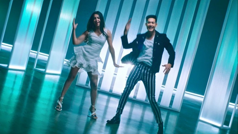 'เอไอเอส' เปิดตัว 'เวียร์' พรีเซนเตอร์คนใหม่ประกบคู่หวานใจ 'เบลล่า' 