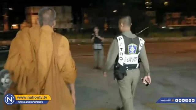 ตร.จับพระซดยาบำรุงร่างกายหน้าเซเว่นฯ เมาโชว์ท่าตราพญานาค