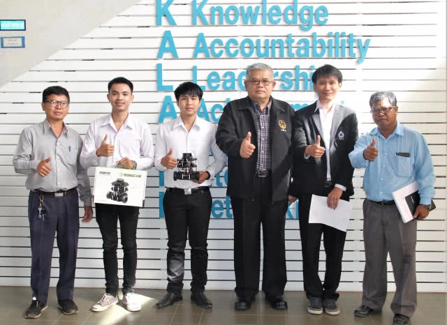 ชื่นชม 'นศ.ม.กาฬสินธุ์' ตัวแทนประเทศไทย แข่งขัน 'หุ่นยนต์นานาชาติ'