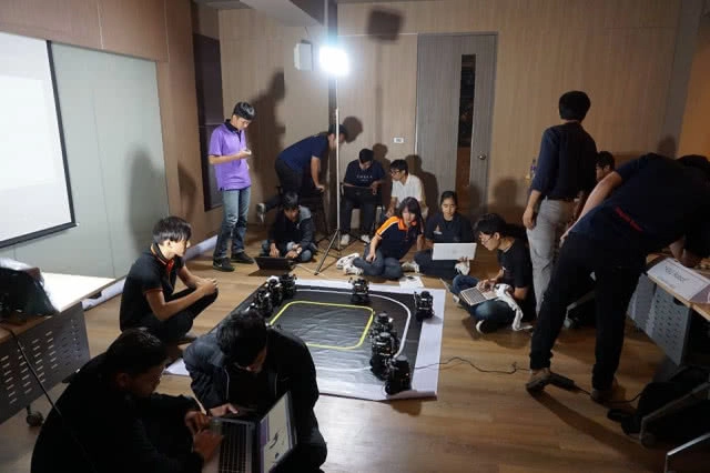 ชื่นชม 'นศ.ม.กาฬสินธุ์' ตัวแทนประเทศไทย แข่งขัน 'หุ่นยนต์นานาชาติ'