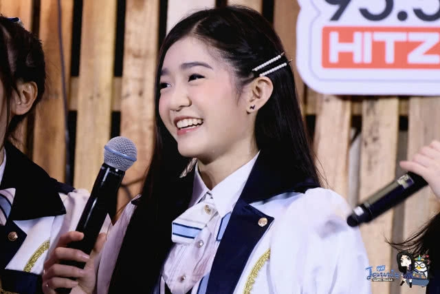 ลูกน้องจัดให้!! ซื้อโฆษณารถเมล์ อวยพรวันเกิด"ลูกพี่เจนนิษฐ์ BNK48"