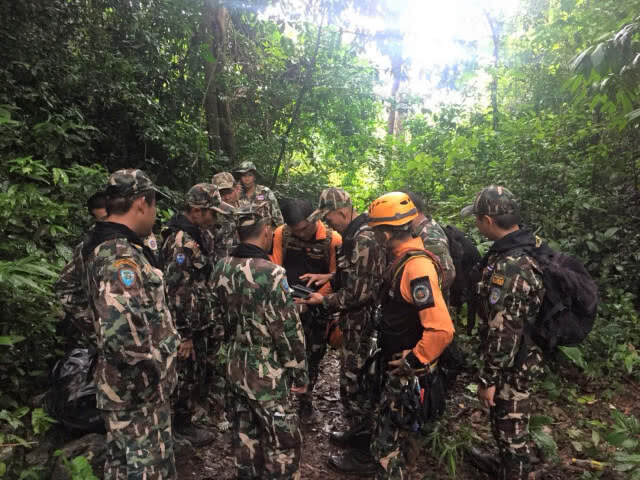 ข้อจำกัดด้านเวลาและสภาพอากาศ ช่วย 13 ชีวิตติดถ้ำหลวง จนท.ยันทำงาน 24 ชม.