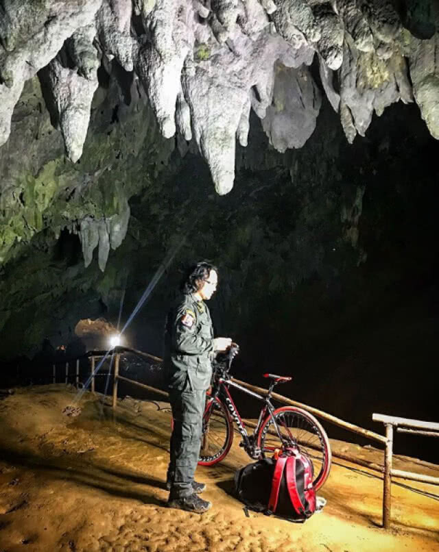 ลุยโคลนถ้ำหลวง "ดอย ธิเบศร์ ดัชนี" เชื่อ! 13 ชีวิต ต้องรอด
