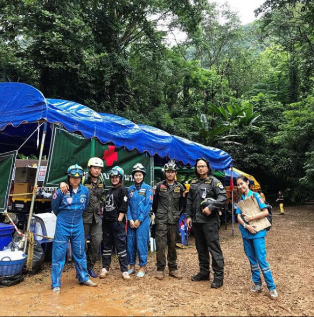ลุยโคลนถ้ำหลวง "ดอย ธิเบศร์ ดัชนี" เชื่อ! 13 ชีวิต ต้องรอด
