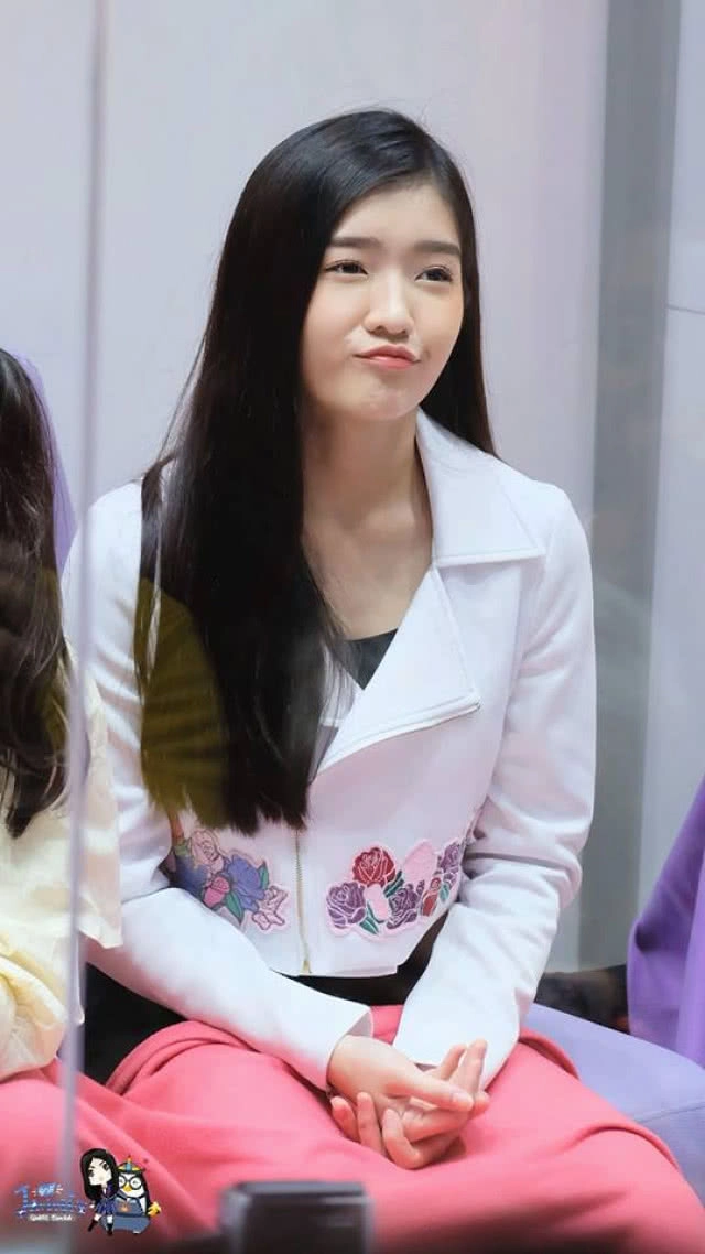 ลูกน้องจัดให้!! ซื้อโฆษณารถเมล์ อวยพรวันเกิด"ลูกพี่เจนนิษฐ์ BNK48"