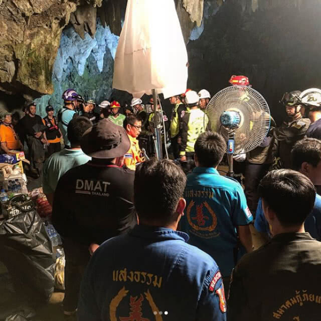 ลุยโคลนถ้ำหลวง "ดอย ธิเบศร์ ดัชนี" เชื่อ! 13 ชีวิต ต้องรอด