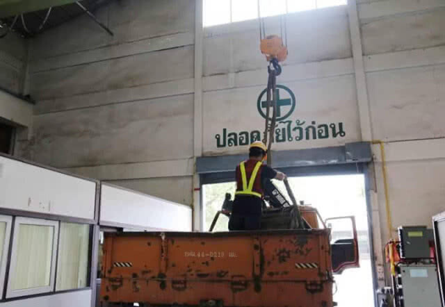 กฟผ.แม่เมาะ ส่งสายไฟกันน้ำยาว 1,250 ม. ช่วยปฏิบัติการค้นหาทีมฟุตบอลเยาวชนติดถ้ำหลวง