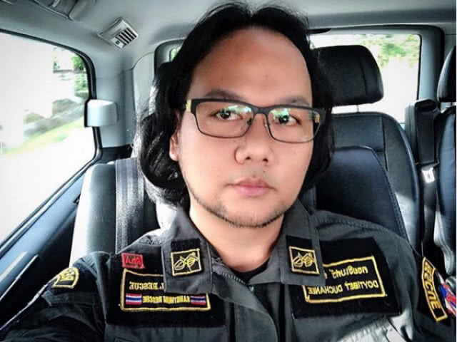 ลุยโคลนถ้ำหลวง "ดอย ธิเบศร์ ดัชนี" เชื่อ! 13 ชีวิต ต้องรอด