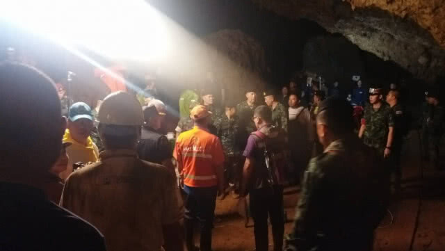 นายกฯ เผยในหลวง ทรงมีกระเเสรับสั่งให้ดูแลครอบครัว 13 ชีวิตติดถ้ำหลวง และเจ้าหน้าที่ให้ดีที่สุด