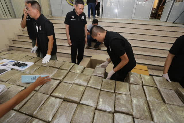 ผบ.ตร.แถลงจับขบวนการค้ายาเสพติดยึดยาบ้า-ไอซ์ค่า70ล.บ.