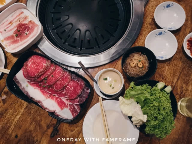 ปิ้งย่าง "เตาถ่าน Yakiniku Paradise" with famframe