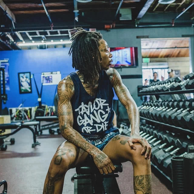 แร็ปเปอร์ตัวพ่อ "วิซ คาลิฟา"เปิดใจหลังจากถูกยกให้เป็น"แฟชั่นนิสต้าตัวจี๊ด"