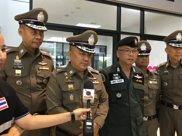 "ศรีวราห์" เรียก "ผกก.หนุ่ย" กลับมารายงานตัวด่วน หลังมีภาพเดินตาม"ยิ่งลักษณ์" ที่อังกฤษว่อนเน็ต