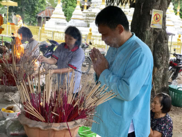 คนเมืองปาย ทำพิธีตามความเชื่อแต่สมัยโบราณ เลี้ยงจ้าวเมือง