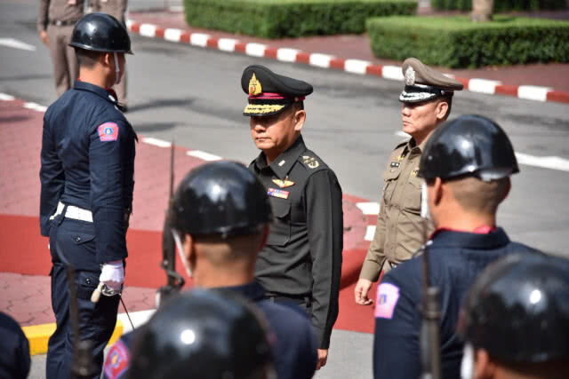 ประชุมเหล่าทัพ กำชับหนุนค้นหา 13 ชีวิตในถ้ำหลวง เตือนมือดีหยุดแชร์ข่าวมั่ว สร้างความสับสน