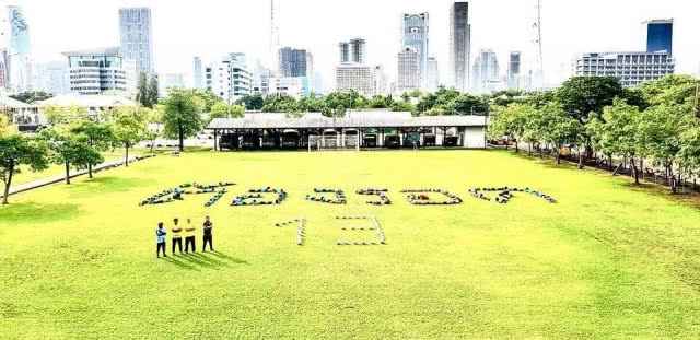 ทีมบอลกรุงเทพคริสเตียน - บัวขาว ส่งแรงใจถึง 13 ชีวิต หมูป่า