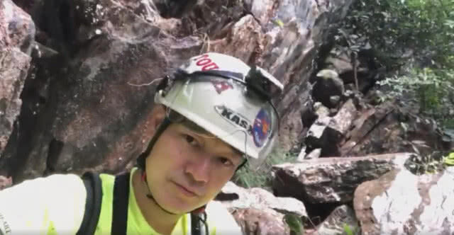 (คลิป) "ฝันดี" เปิดคลิปทางเข้าถ้ำลุ้นถึงตัว 13 นักเตะทีมหมูป่า