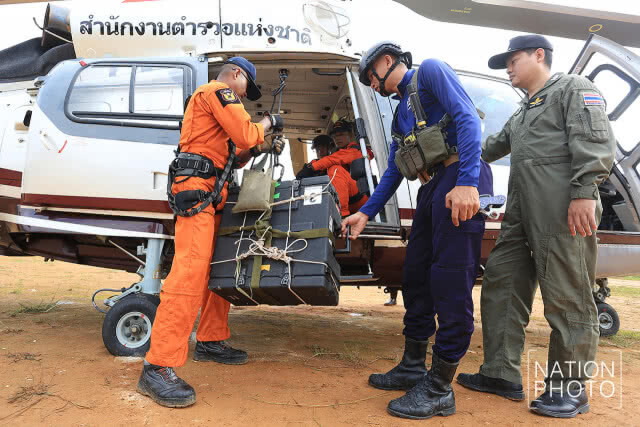 เตรียมเครื่องมือสื่อสาร-กล้อง ขึ้นไปค้นหาบนโพรง