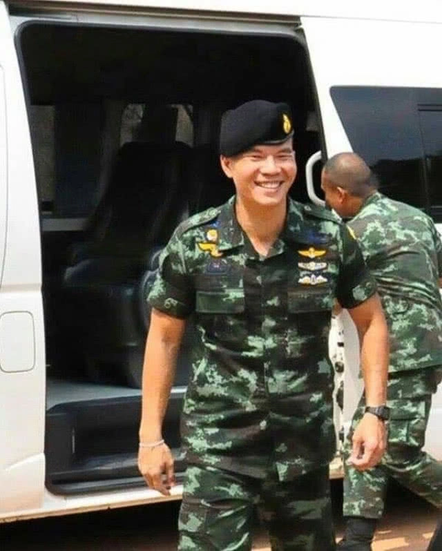 รู้จัก‘หมอภาคย์’ กับฉายา "ทหารแกร่งที่สุดในปฐพี"กับภารกิจดำน้ำกับหน่วยซีล ช่วย 13 ชีวิตติดถ้ำหลวง