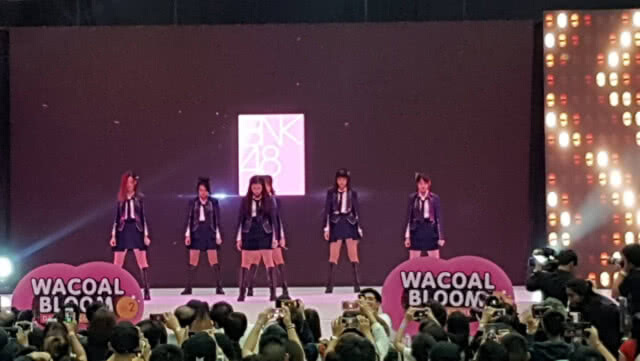 "สมาชิกBNK48" ส่งกำลังใจให้ "น้ำหนึ่ง" หายป่วย