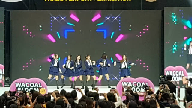 "สมาชิกBNK48" ส่งกำลังใจให้ "น้ำหนึ่ง" หายป่วย