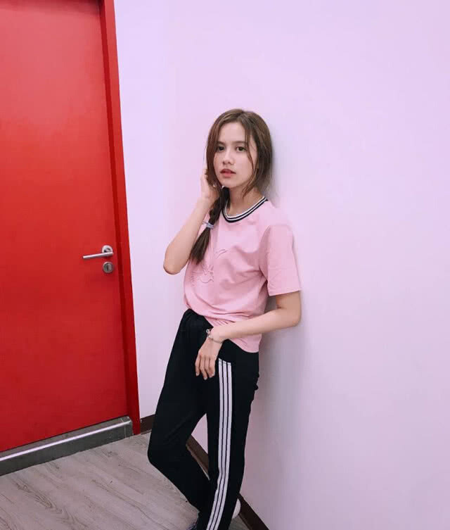 "สมาชิกBNK48" ส่งกำลังใจให้ "น้ำหนึ่ง" หายป่วย