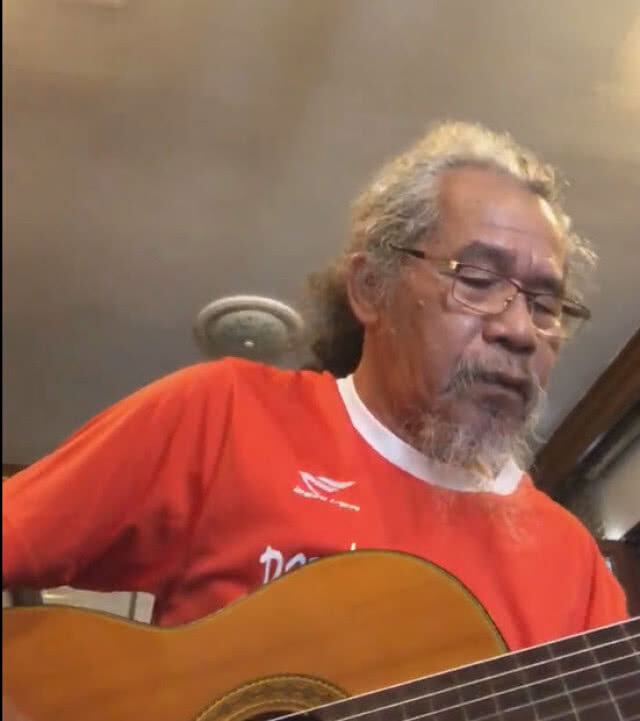 (คลิป) สุรชัย แต่งเพลงสุดซึ้ง"ถ้ำหลวงขอทวงไถ่ถามชีวิต 13 คนอยู่หนใด..."ฟังแล้วน้ำตาซึม