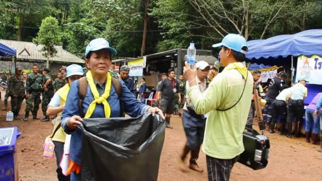 "หน่วยซีล" ขอ "ขวดน้ำพลาสติกเปล่า" นำไปทำทุ่นลอย